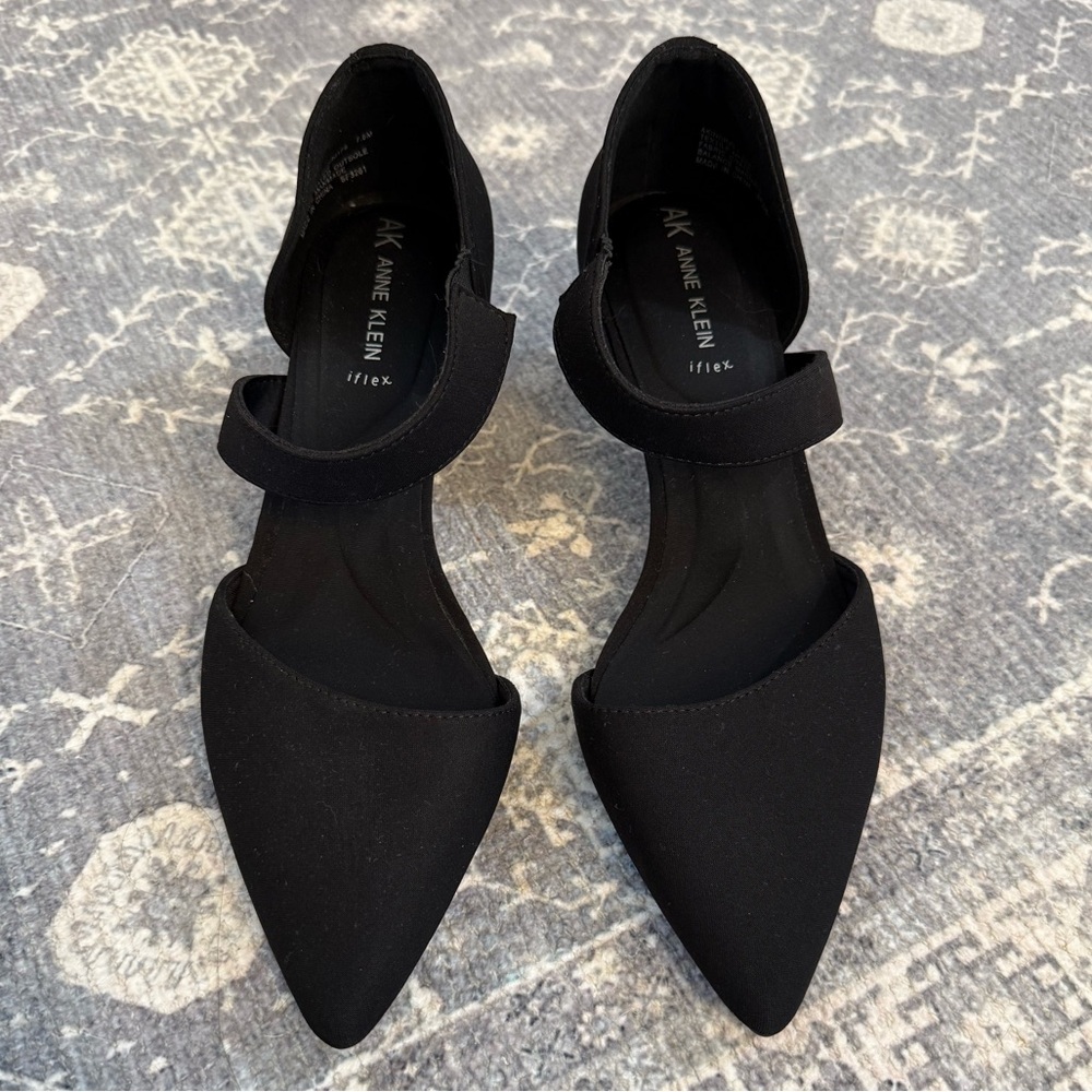 Anne Klein iFlex Kitten Heels